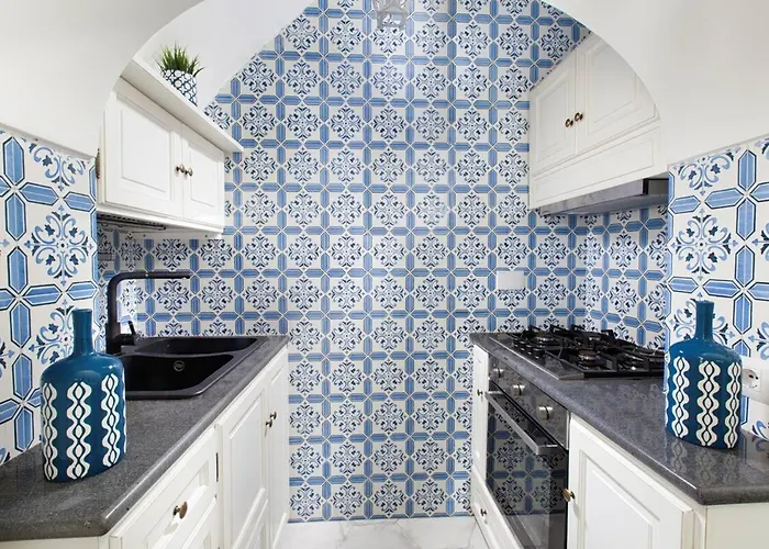 La Rosa Dei Venti - De Vivo Realty *